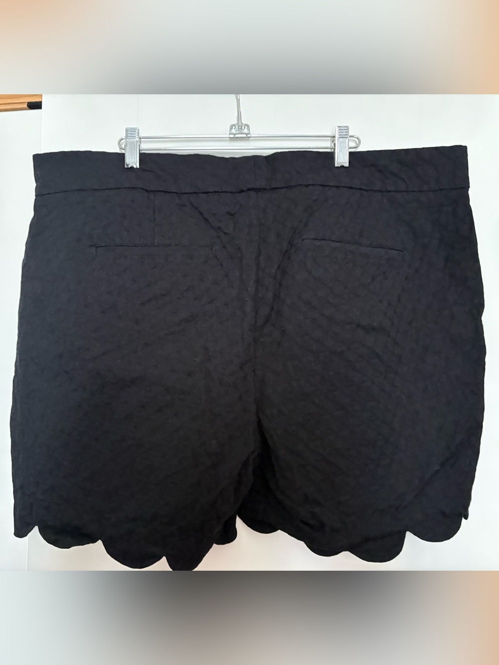 crown & ivy Curvy Black Scalloped Hem Women's Shorts 18W